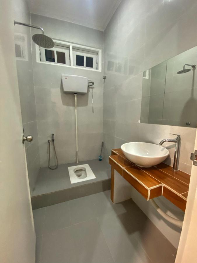 Shafickza Guesthouse Куала-Тренгану Экстерьер фото