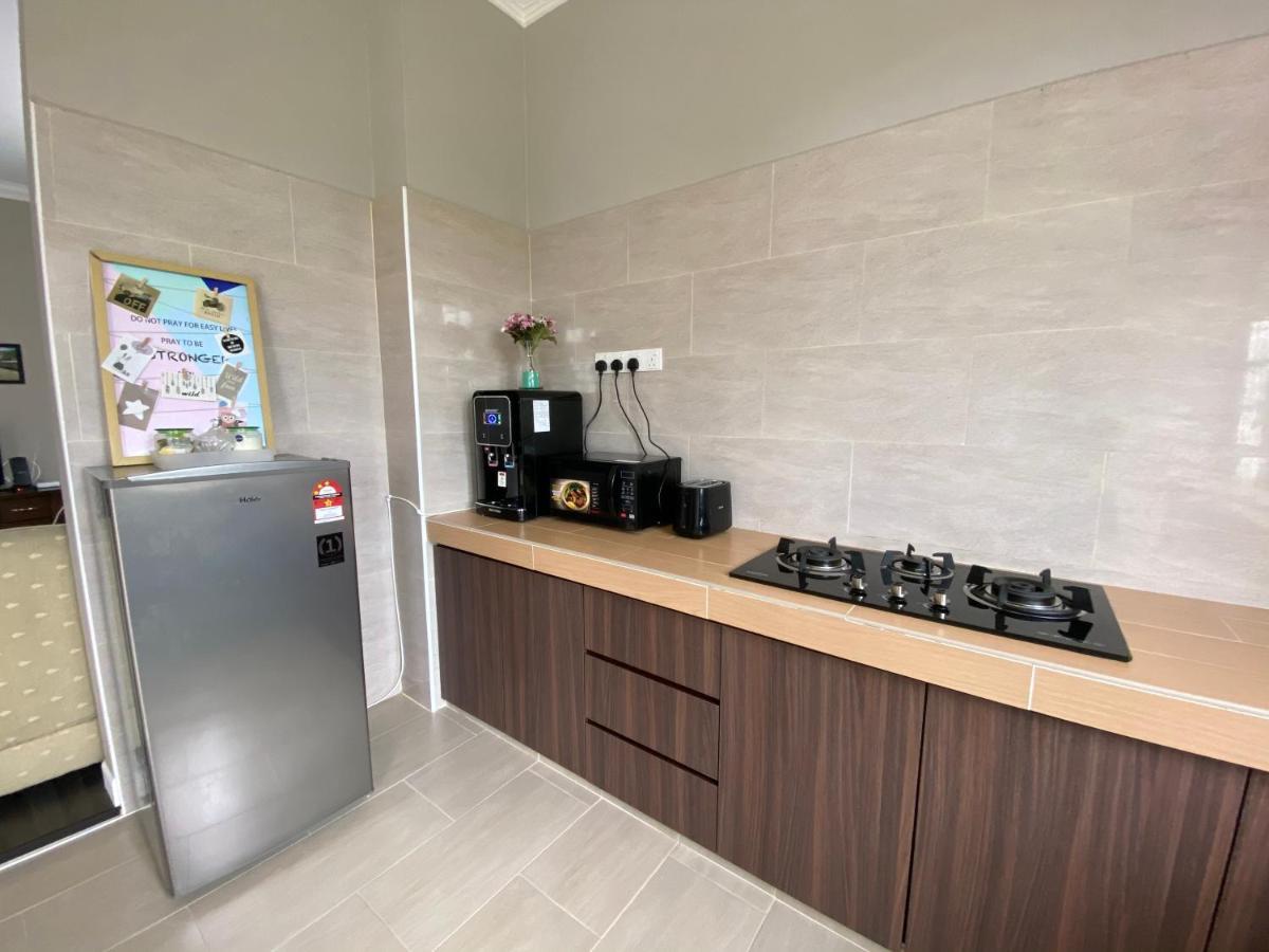 Shafickza Guesthouse Куала-Тренгану Экстерьер фото